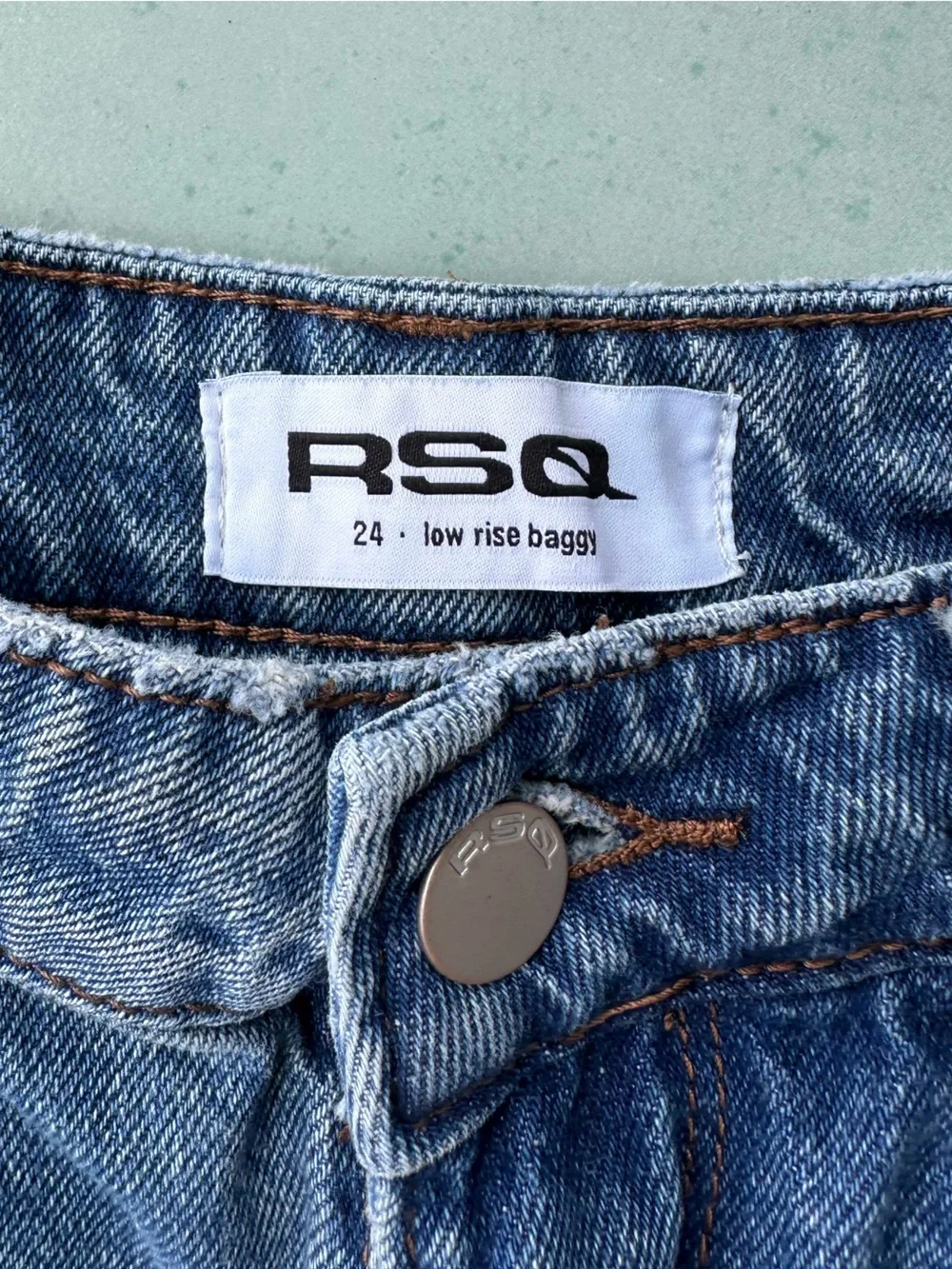 RSQ Low Rise Baggy Medium Wash Frayed Cutoff Denim Shorts Y2K Size 24